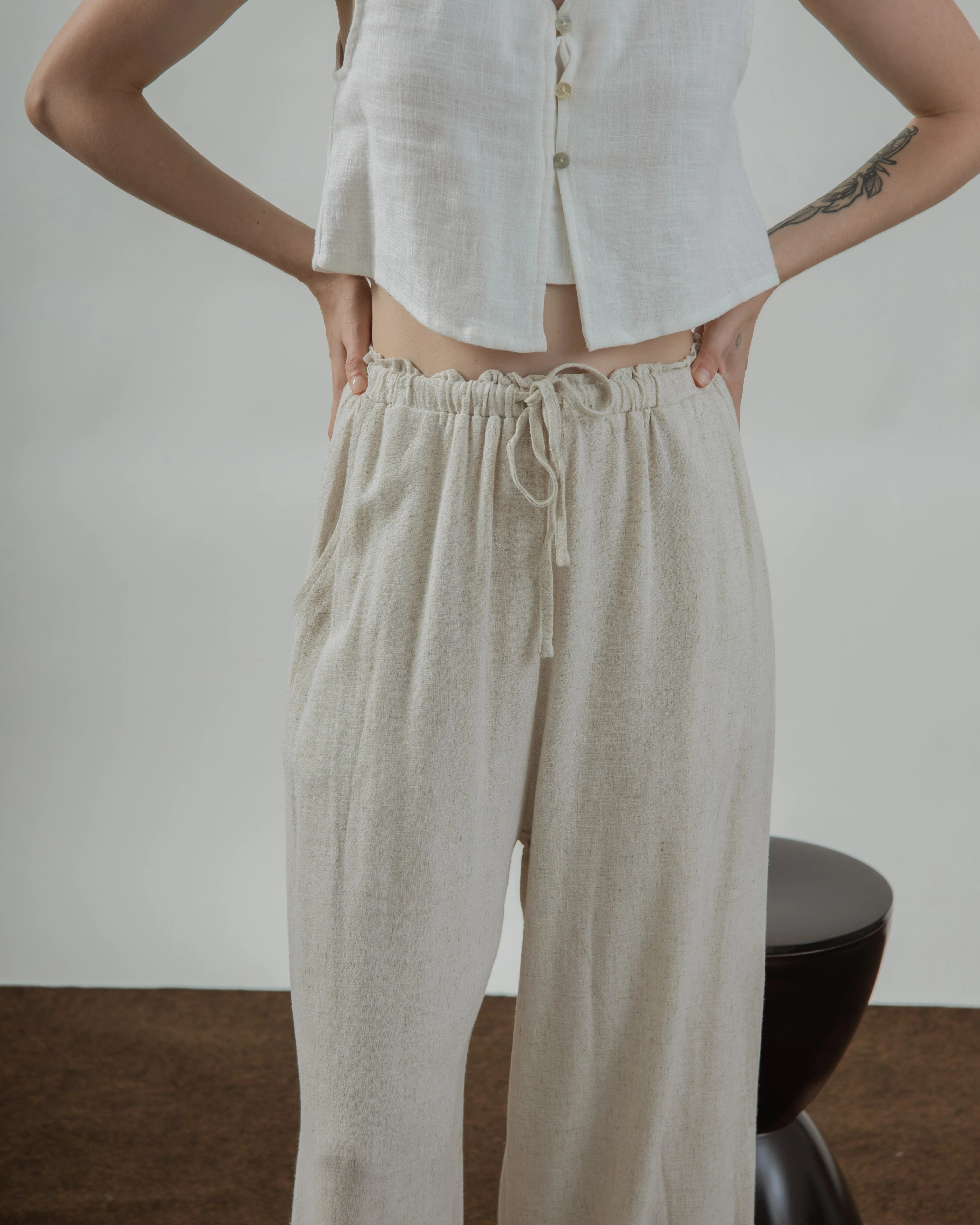 Alexa Linen Drawstring Trousers (Bone)