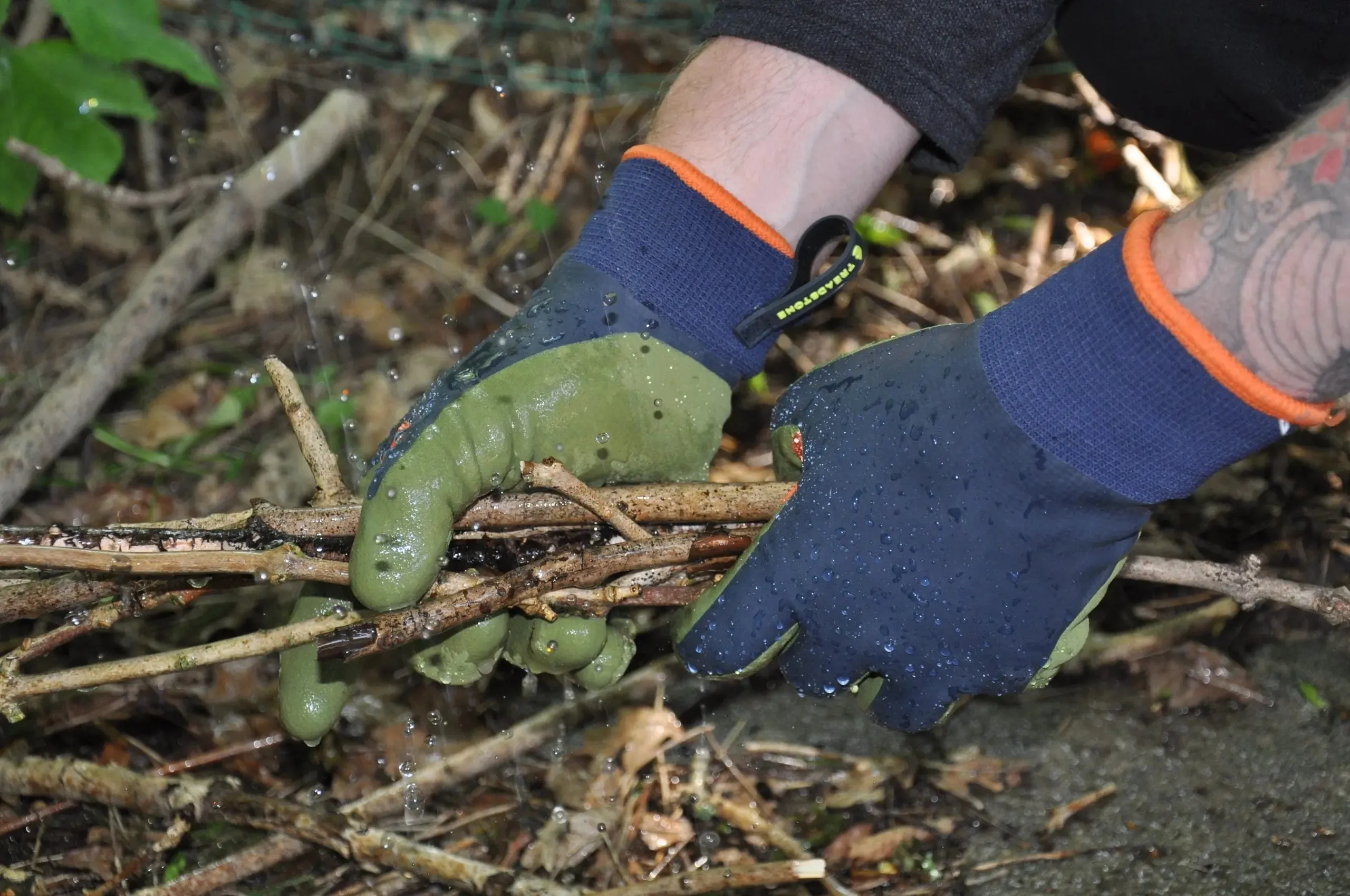 WARM 'N' WATERPROOF Gardening Gloves - Mens